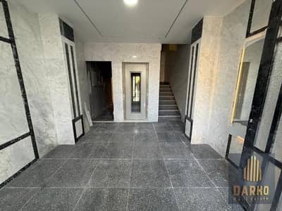 180 sqm apartment, freely, next to the University of Egypt and Mall of Arabia, West Somid, at a very special price. There is an electricity meter, an