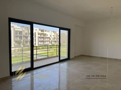 Ready to move apartment for sale in Marasem Fifth Square with ACs