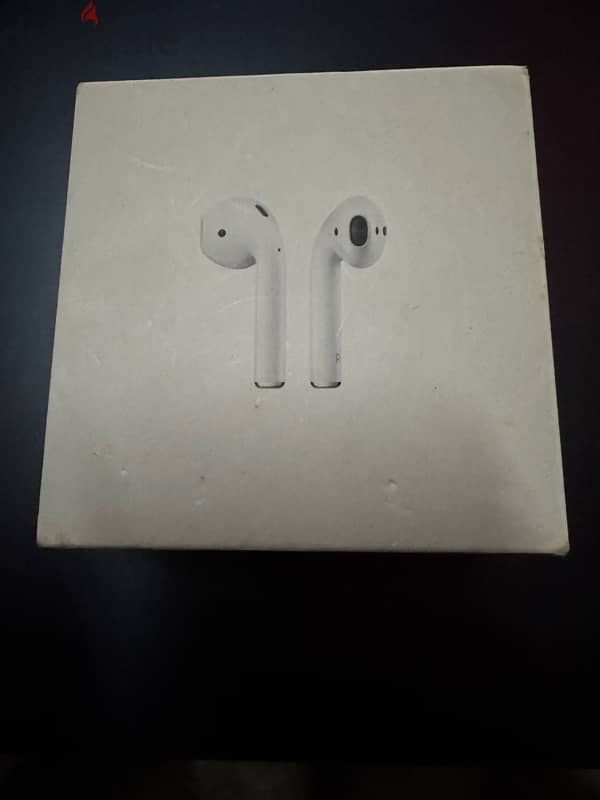 Apple AirPods 2nd Generation with Charging Case 0