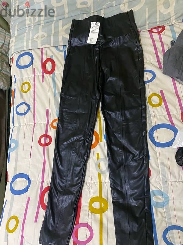 Black leather NEW skinny pants 1