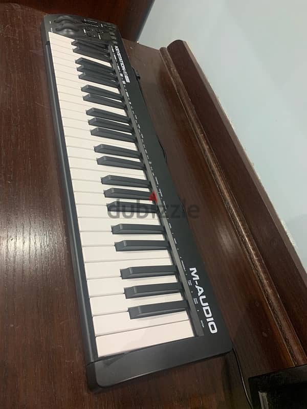 M-Audio Keystation 49 MK3 USB MIDI Controller 2