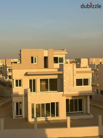 3-storey villa for immediate sale in Sheikh Zayed, in front of Al-Jazirah Club and PALM HILLS, with installments over 8 years