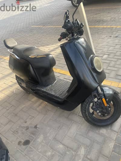 NIU MB1500DT NIU N Pro Electric Motorcycle