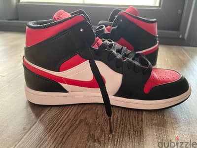 Jordan 1 mid red and black