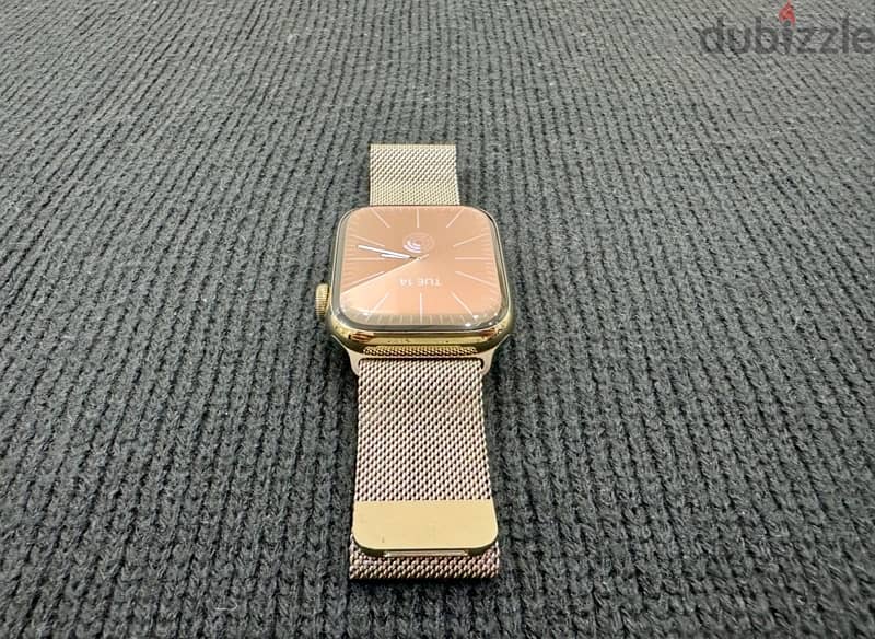 Apple Watch Series 8 (45mm) GOLD Stainless Steel Edition 5