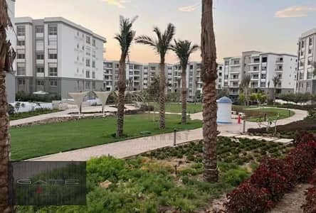 استوديو 75م للبيع باميز موقع ف Hyde Park New Cairo بفيو لاند سكيب