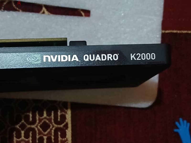 quadro k2000 2G حالة ممتازة 3