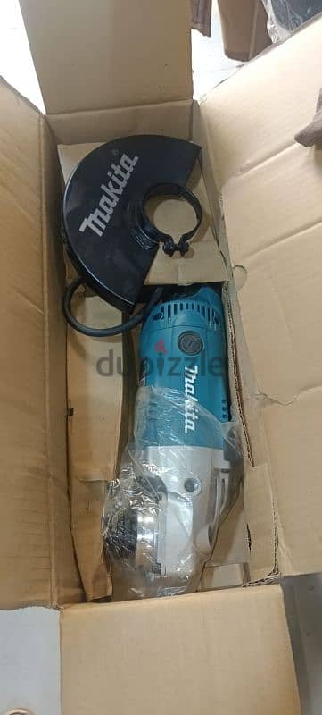 صاروخ جلخ ماكيتا 9 بوصه 2200 وات موديل – MAKITA GA9020 2