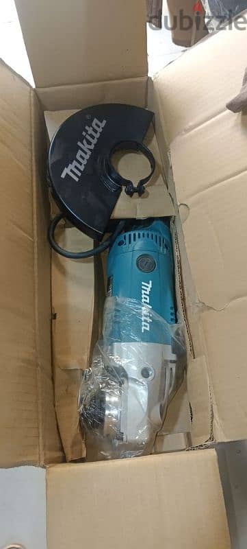 صاروخ جلخ ماكيتا 9 بوصه 2200 وات موديل – MAKITA GA9020