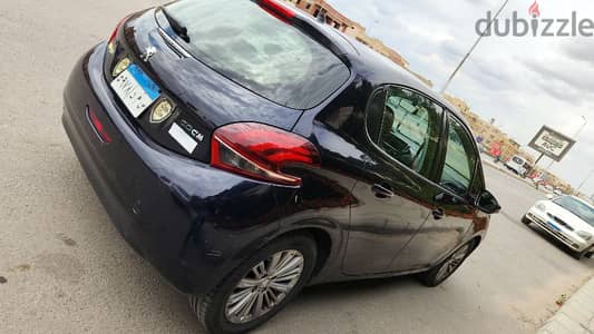 peugeot 208 - بيجو 208 فابريكا بالكامل صيانات توكيل