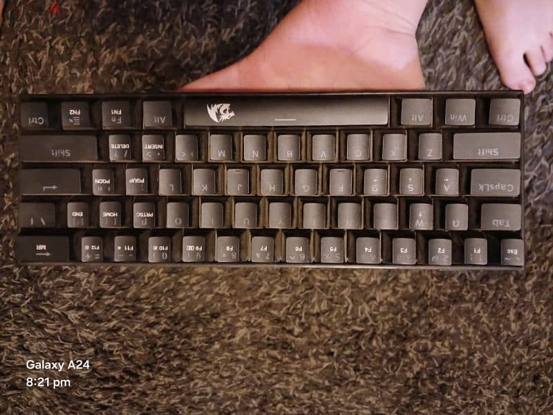 60 percent keyboard (Redragon Lakshimi K606-R) 1