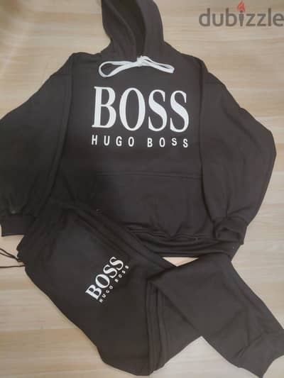 اختبر الراحة والأناقة مع ترنج Boss الرجالي أوفر سايز، المصمم خصيصًا لي