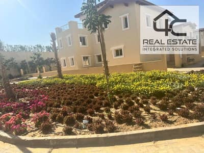 Town house 215m  for sale in Hyde Park  with down payment and installments, View Landscape.