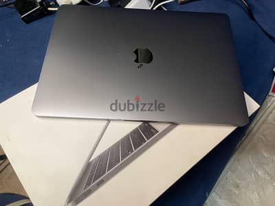 macbook pro 13 inch 2017 . . 512gb