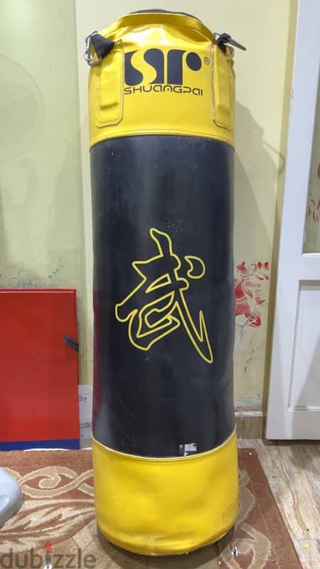 sandbag boxing 0