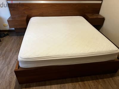 Solid wood 180 cm bed