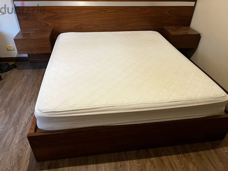 Solid wood 180 cm bed 0