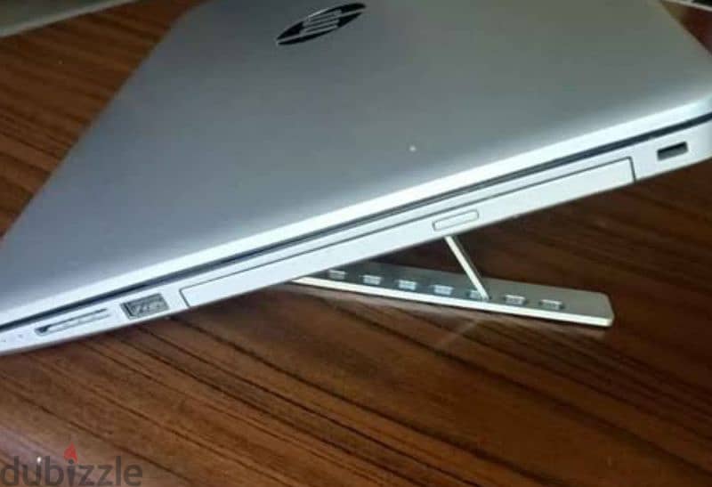 لابتوب hp الجيل السابع Core i3  شاشة 15.6بوصة Ram 4 هارد 560جيجا 7