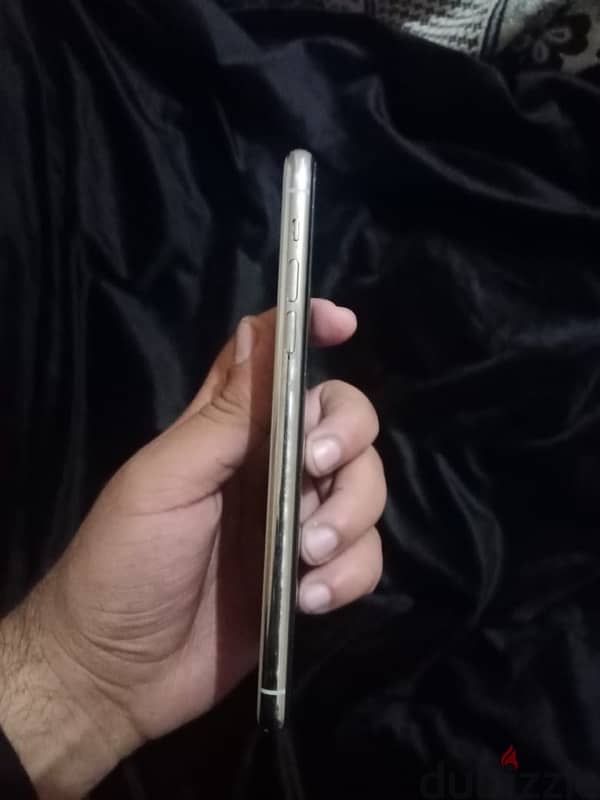 iphone 11 pro max 256gb بدون اي ضريبه 5