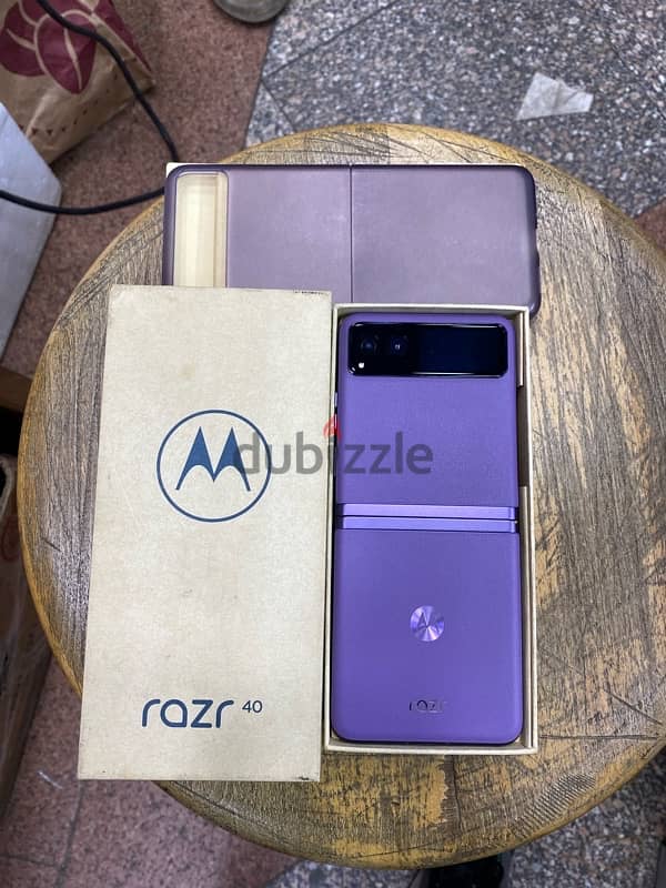 Motorola Razr 40 5G dual sim 256/8G Purple  جديد 1