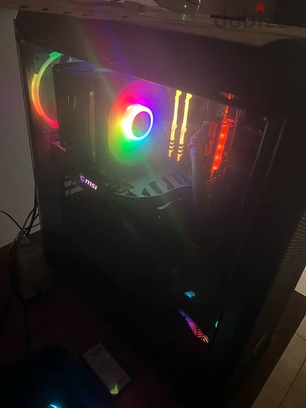 PC with Rtx 3060TI and Ryzen 5 5600X with 32 Ddr4 Ram and 1TB SSD 2