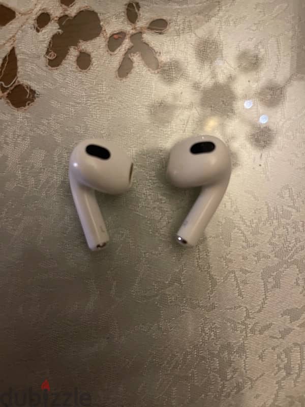 Apple Airpods 3rd generation Original Used in a good condition 1