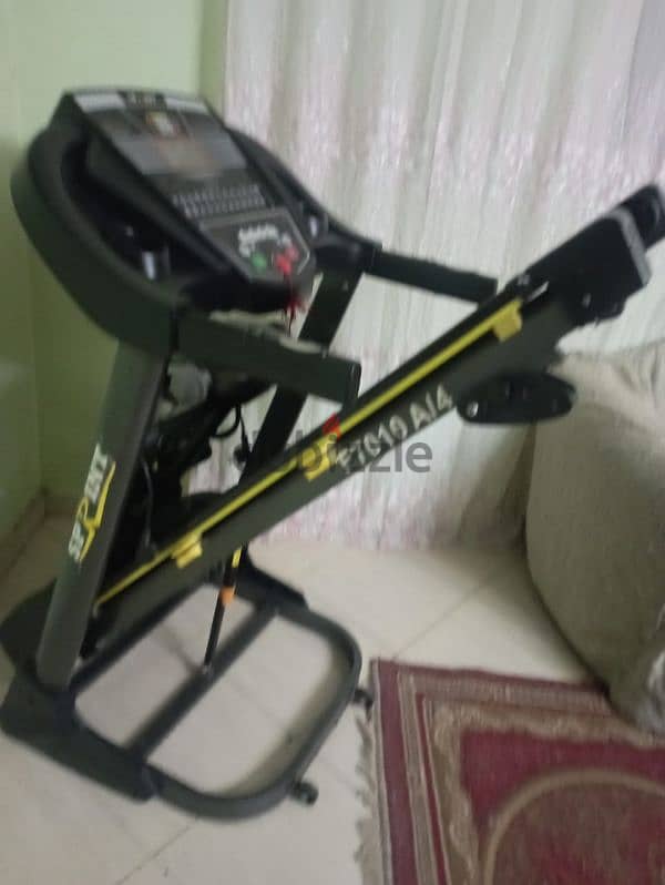 مشاية كهربائية سبرينت متعدد الوظائف 130 كجم - F7010 A/4 1