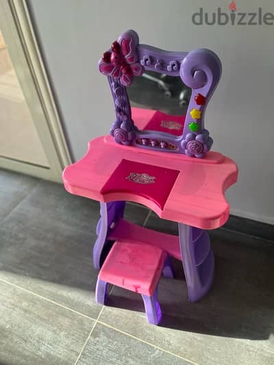 beauty dresser table toy