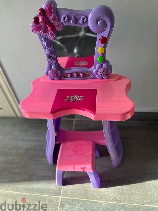 beauty dresser table toy 1