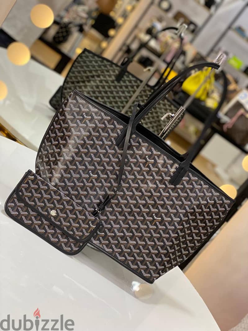 "أناقتك في كل وجه!"  "Style in Every Switch "  Goyard  Double face 4