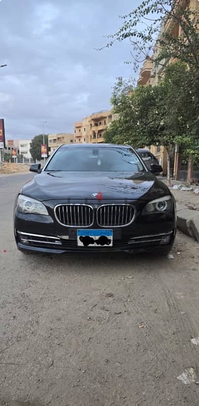 BMW 740 2012