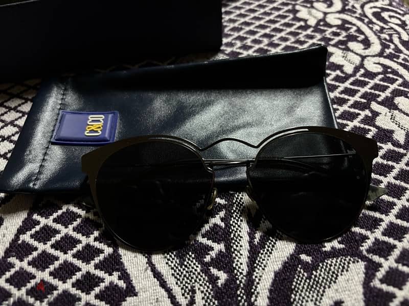 Original Dior sunglass without any scratches like new 1