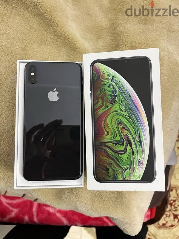 iPhone XS Max 0