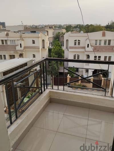 شقة كمبوند حدائق المهندسين بالمطبخ و التكييفات