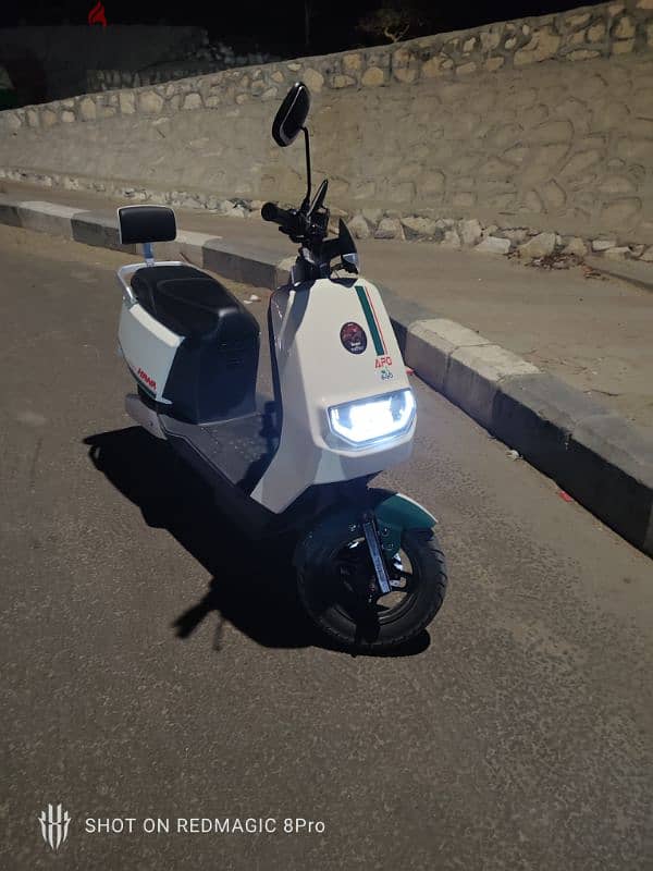 electric scooter vigorey Bianka 1500w 0