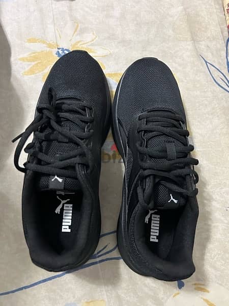 black puma shoes 0