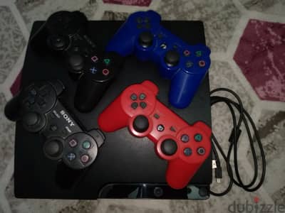 PS3 Used like new +4 controllers +8 Games