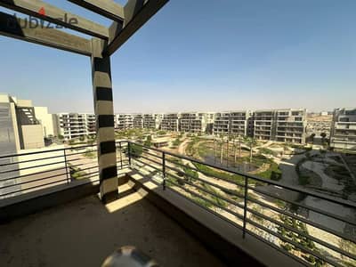 Live in the heart of the Fifth Settlement with a down payment of only 400 thousand and the rest in installments over 12 years in Palm Hills New Cairo