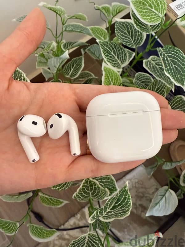 Airpods 4 with Active Noise Cancellation 4