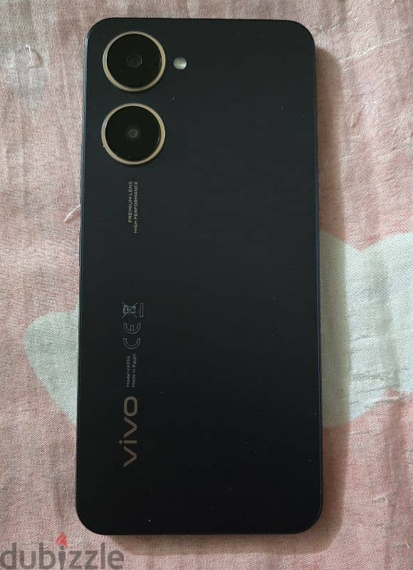 موبيل Vivo Y03 استخدام شهرين فقط معاه العلبه والشاحن وجراب بتاعه وجراب 1