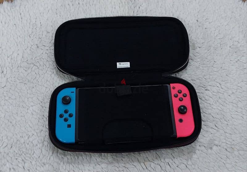 Nintendo Switch Used in perfect condition with Accessories 8