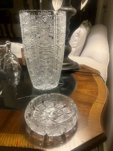 crystal vase and ashtray 0