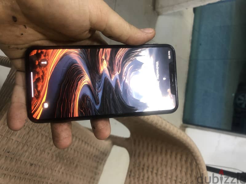 ايفون Xs Max مساحه 64 3