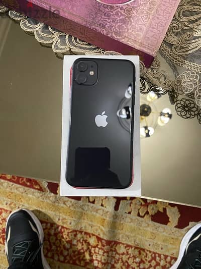 I phone 11 للبيع اللون اسود