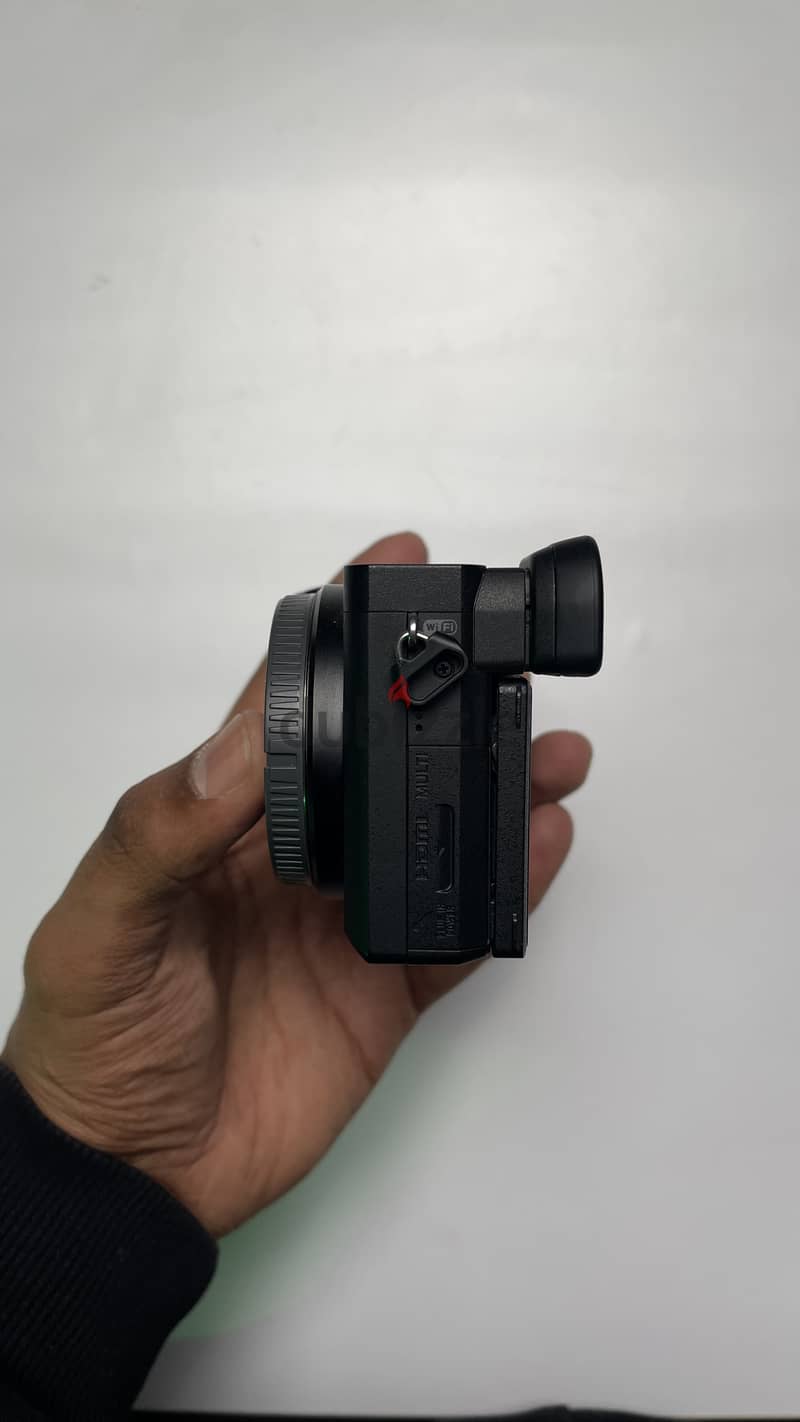 Sony a6500 with all needed accessories 17