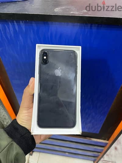 ايفون xs max