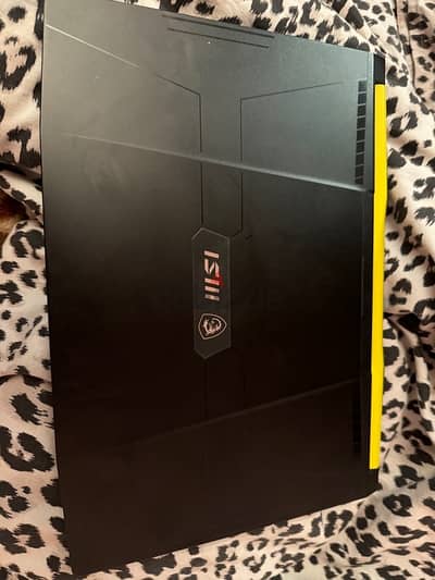 msi crosshair 15 rainbow six extraction special edition