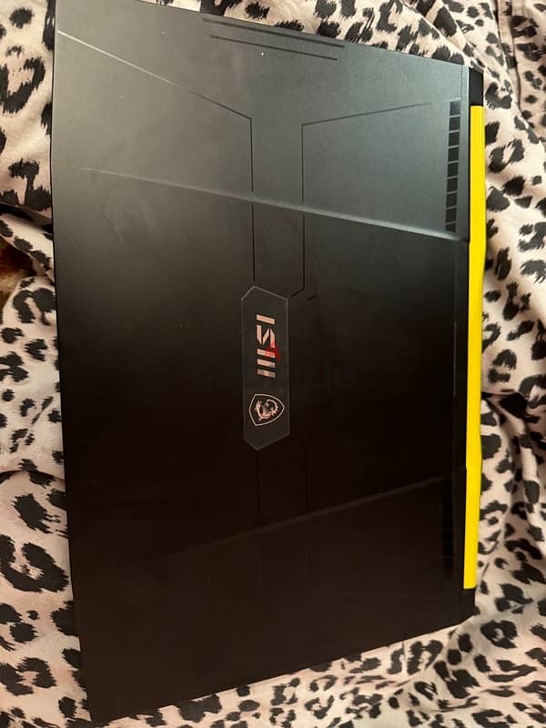 msi crosshair 15 rainbow six extraction special edition 0