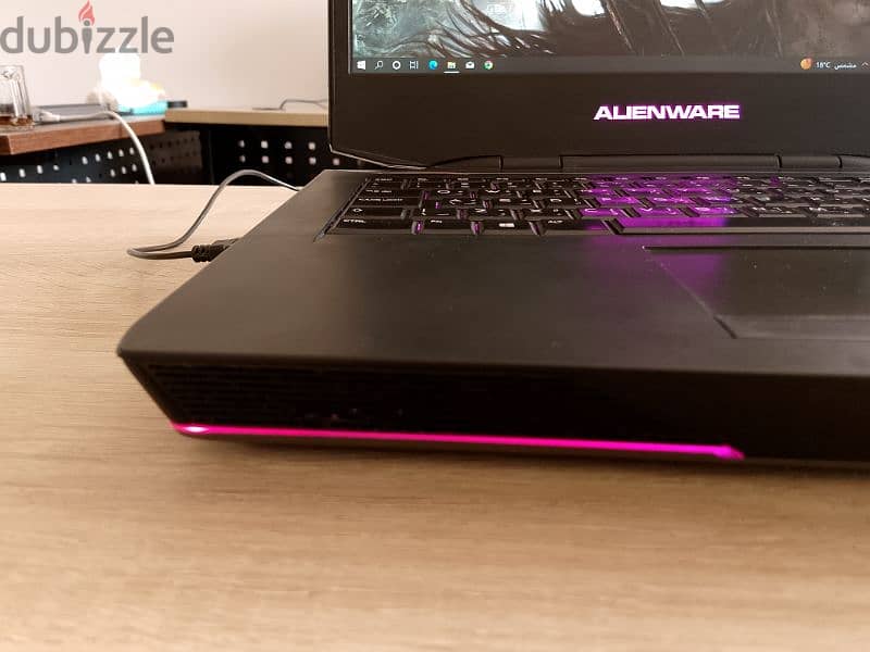 Dell Alienware حالة الجديد 10