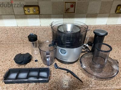 nutribullet fruit juicer ،، عصارة فواكه حاله ممتازه